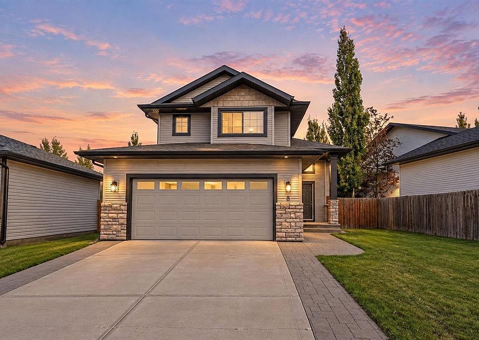 1st image of 8 S Irving Cres