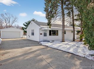 871 S Chatham Ave, Addison, IL 60101