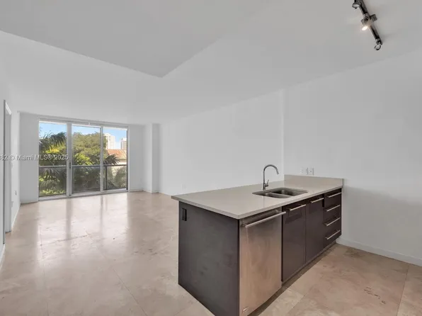 500 Brickell Ave APT 400, Miami, FL 33131