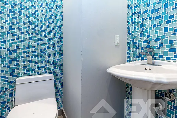 Rented by EXR | media 6