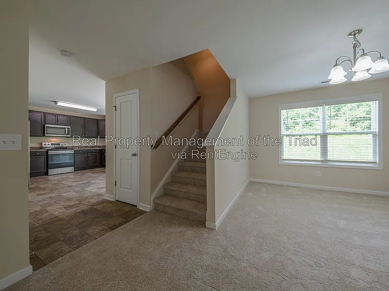 832 Prince Edward Rd — Photo 9