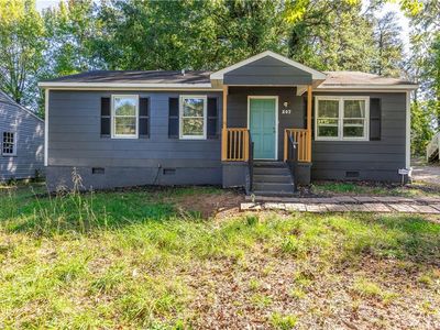 207 Greenbriar Rd, Greensboro, NC, 27405