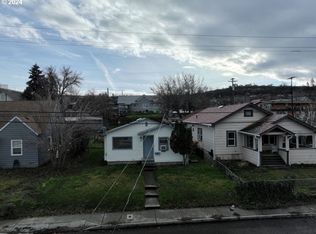 1206 E 10th St, The Dalles, OR