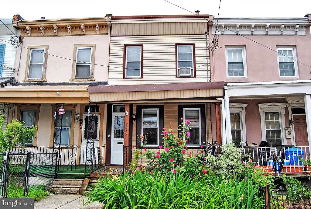 2519 E York St photo 1