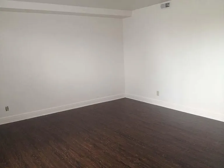 283 E 4th Ave #7 — Photo 2