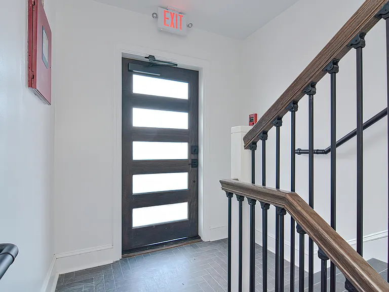 27 Chestnut St — Photo 24