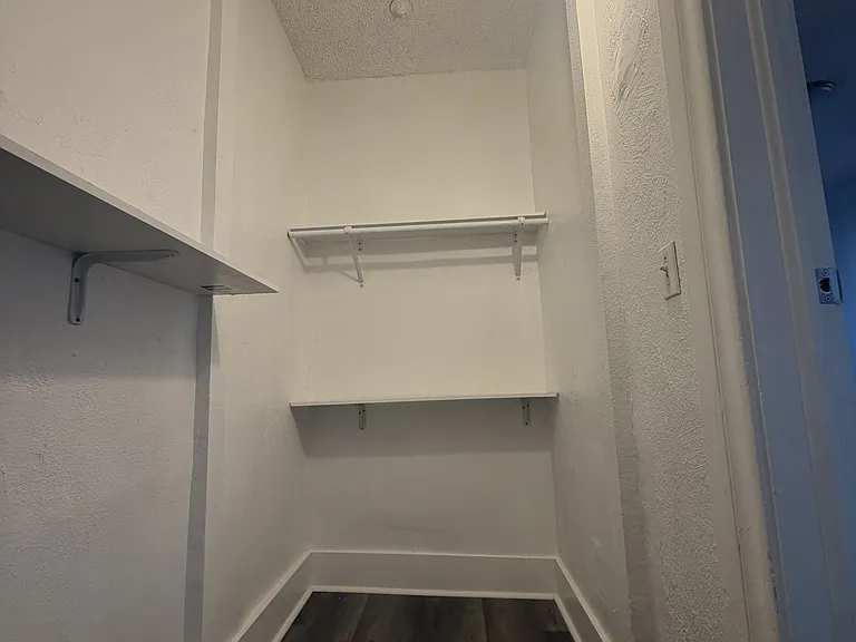 3925 S Normandie Ave — Photo 8