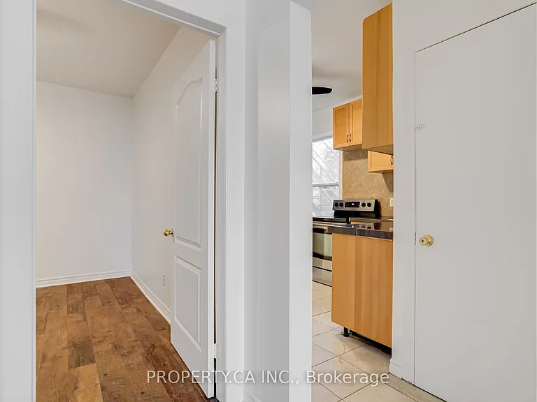 136 Ontario Ave #1 — Photo 11
