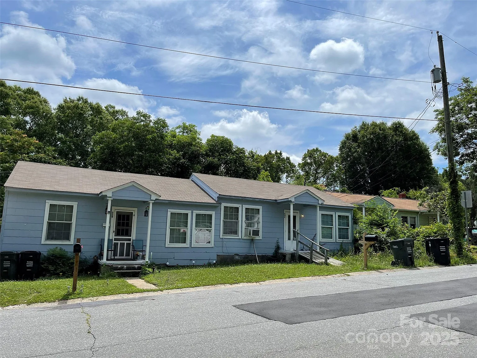 336-338 Hamilton Dr NE photo 1