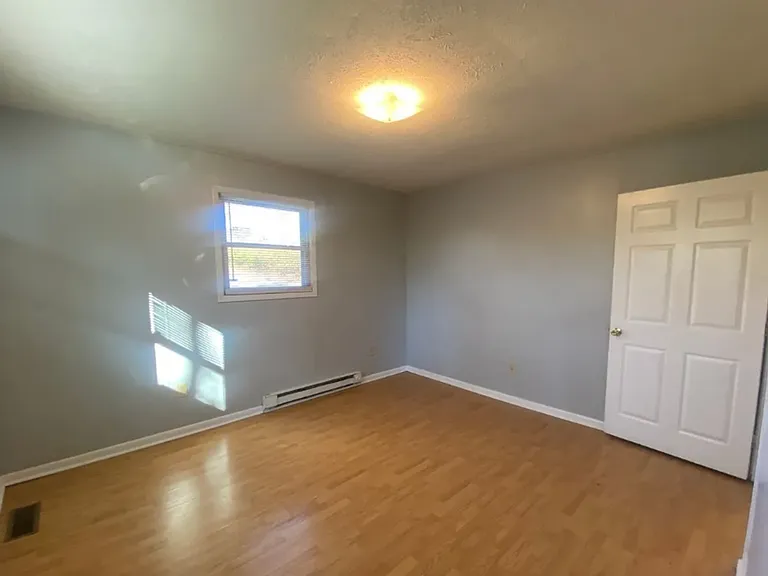 428 Fairgrounds Rd — Photo 10
