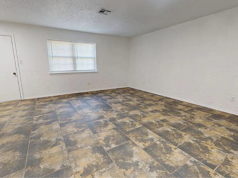603 Seminole Dr — Photo 7