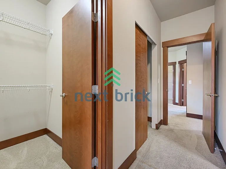 3813 NE 3rd Pl — Photo 14