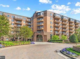 2111 Wisconsin Ave NW APT 404, Washington, DC 20007