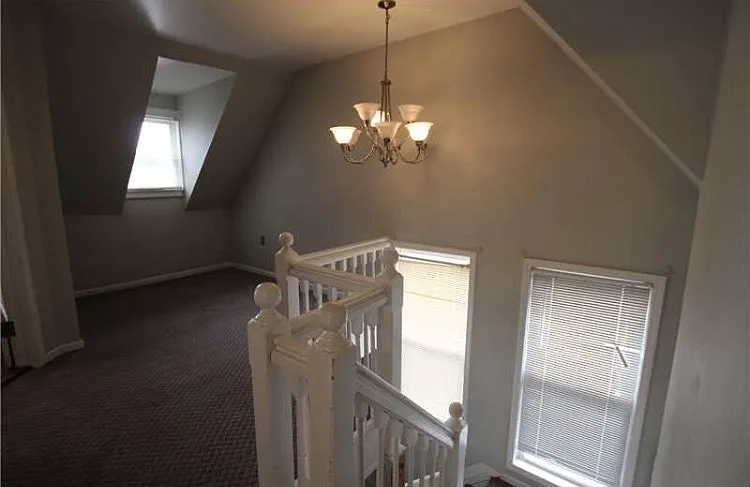871 W Main St — Photo 10