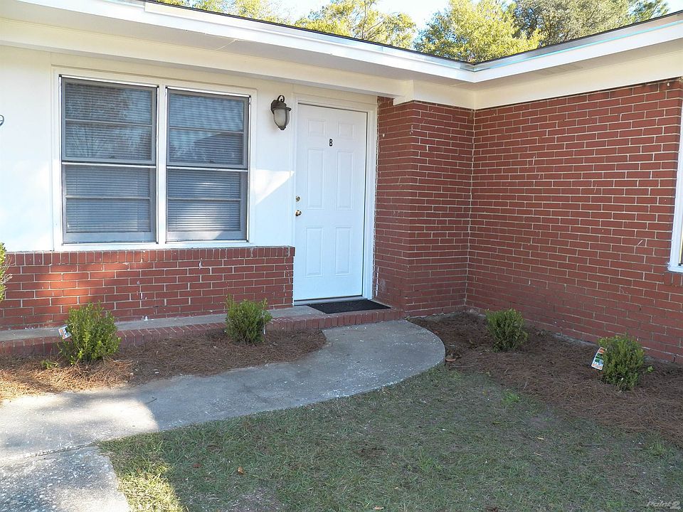 1st image of 2409 University Dr APT B