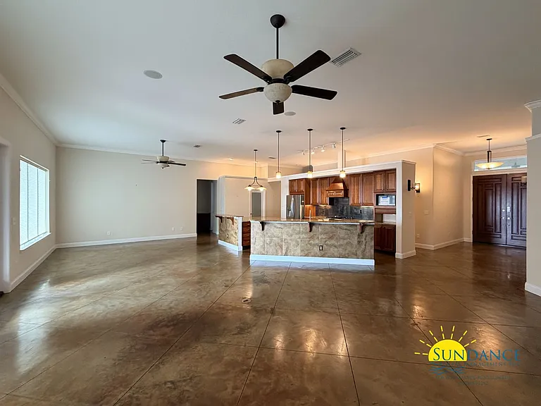 249 Beachview Dr — Photo 5