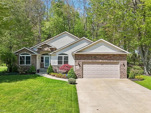 4377 Stonegate Dr, Ashtabula, OH 44004