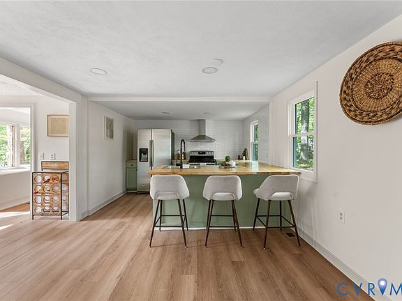 2nd image of 2335 Georges Rd