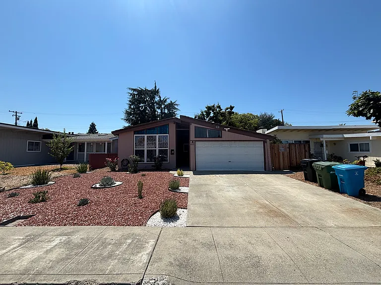 734 San Miguel Ave — Photo 1
