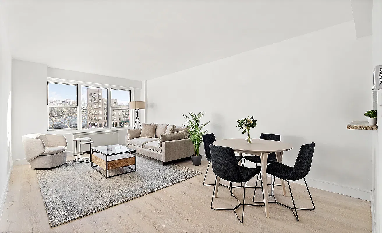33 Greenwich Avenue — Photo 1