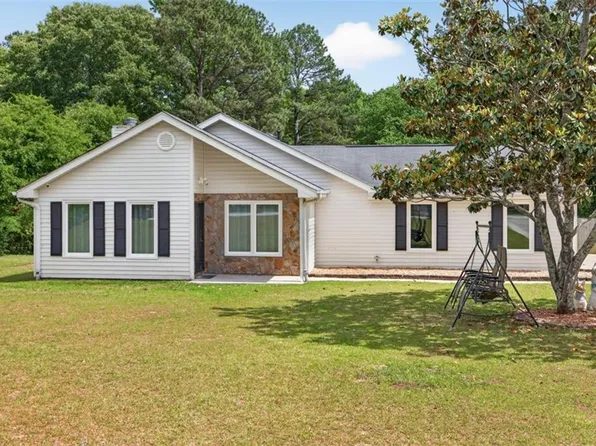 121 Brownsmill Dr, Grayson, GA 30017