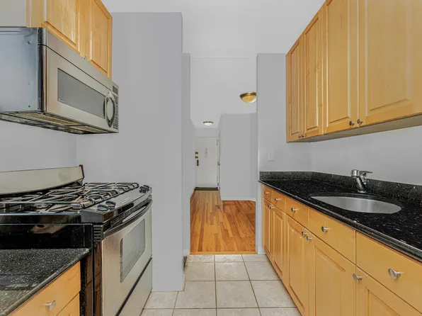 525 West 236th Street image 6 of 17