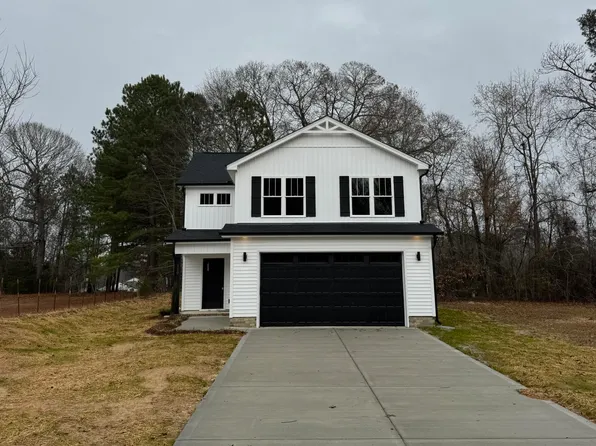 110 Iris Dr, Four Oaks, NC 27524