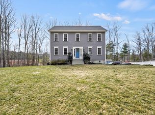 133 Pommogussett Rd, Rutland, MA 01543