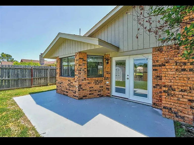 7107 NW Birch Pl — Photo 31