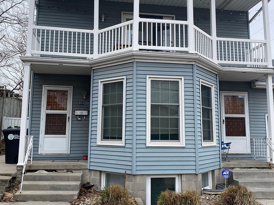 1st image of 804 S 35th Ave