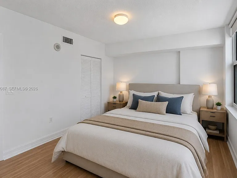 31 SE 5th St #2305 — Photo 18