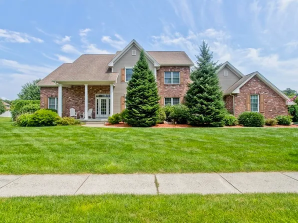 18 Winding Ridge Ln, Westfield, MA 01085