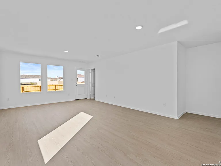 3820 Swift Fox Rd — Photo 7