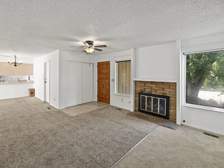 826 San Antonio Pl — Photo 5
