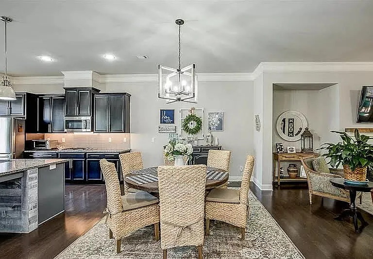 561 Suwanee Pass Trl — Photo 6