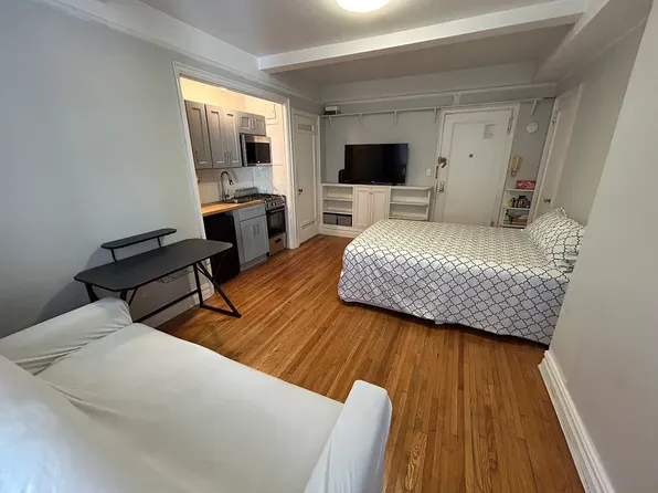 457 W 57th St, New York, NY