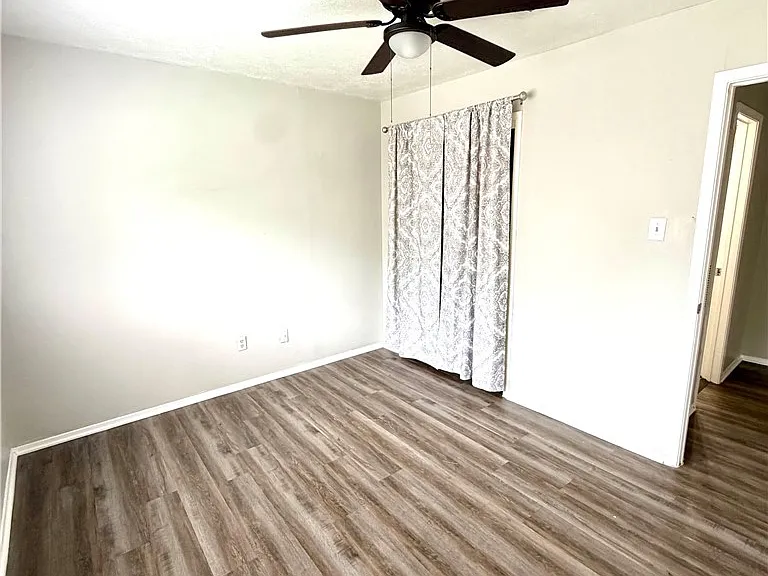 2406 Blanco Dr #D — Photo 23