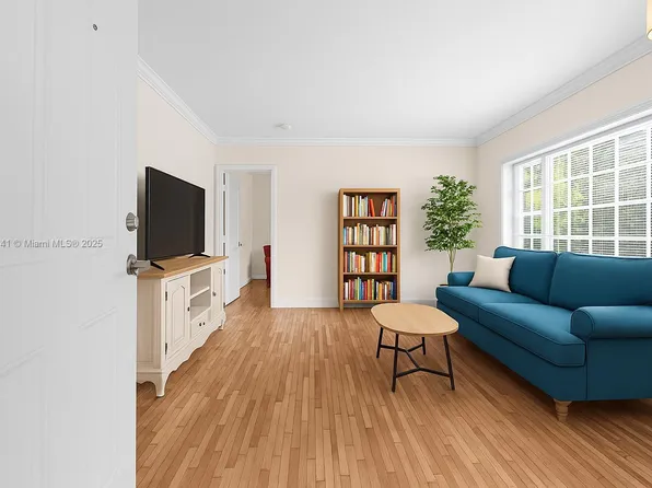 45 Antilla Ave APT 2E, Coral Gables, FL 33134