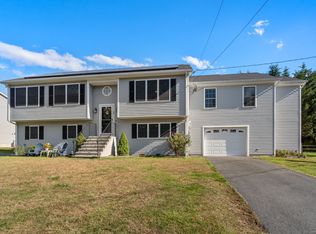 32 Weybosset St, Shelton, CT 06484