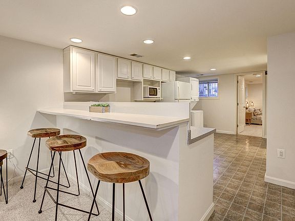 Breakfast Bar