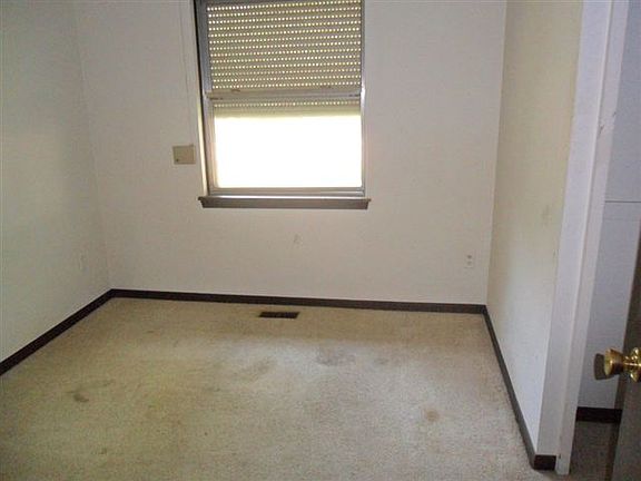 5th image of 1141 N Elvira St