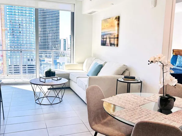 227 NE 2nd St, Miami, FL