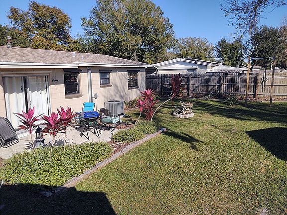 3rd image of 3415 Kirby Dr