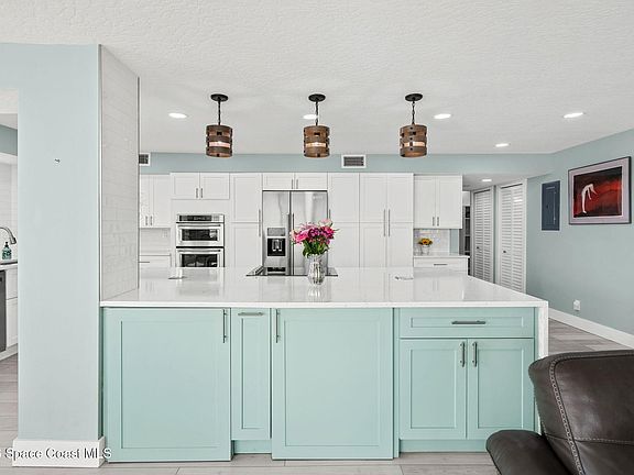 4th image of 877 N Highway A1a APT 705