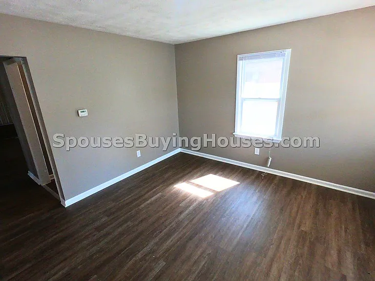 2517 S McClure St — Photo 3