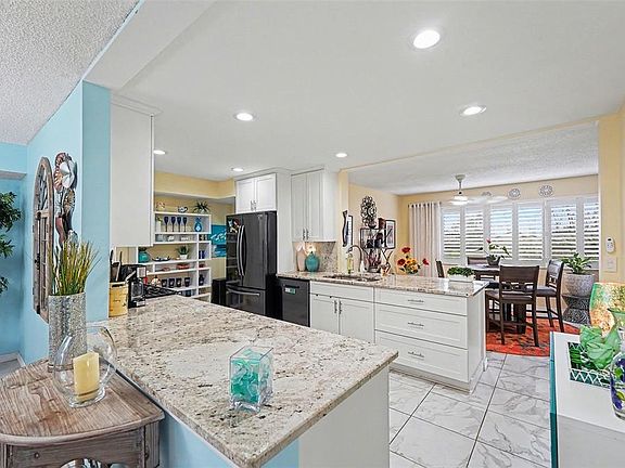 4th image of 8198 TERRACE GARDEN DRIVE N #411