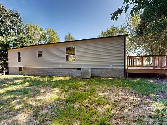 3rd image of 382 Highland Rd