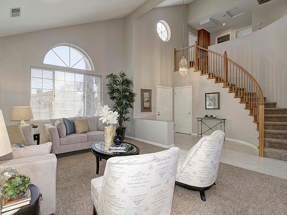 2nd image of 2707 Devon Ct