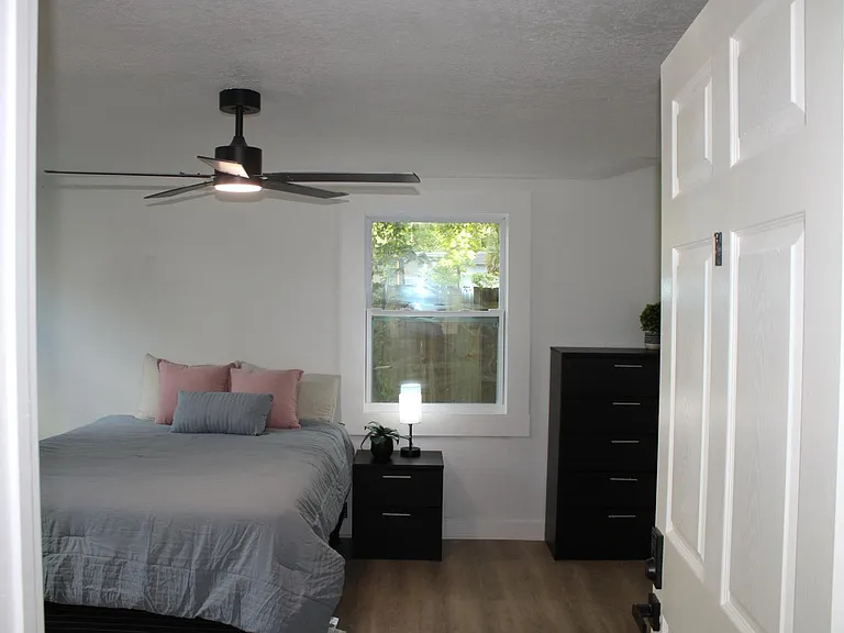 N Clara Ave — Photo 1