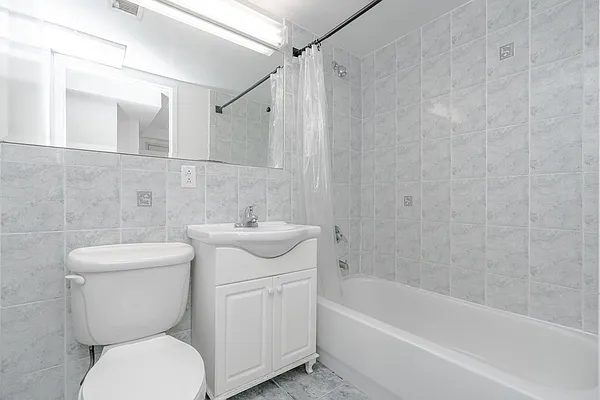 Rented by Farside Realty LLC | media 11